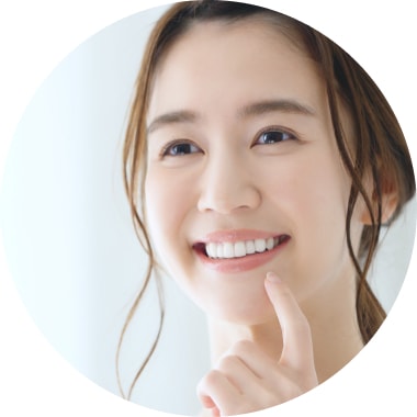 歯がキレイな女性
